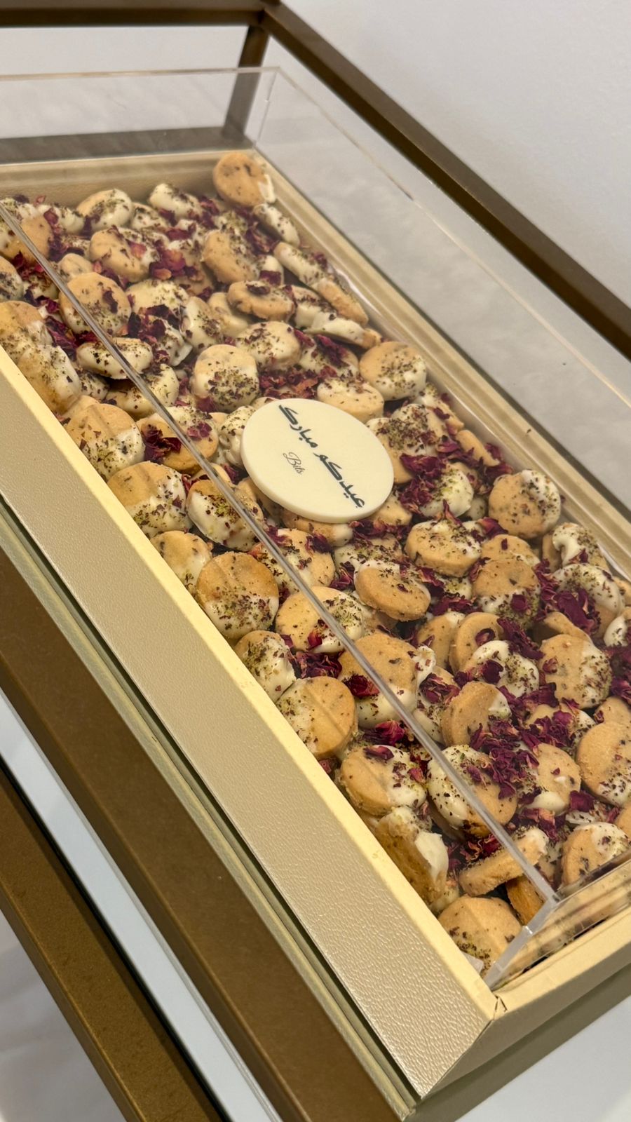 Rose Pistachio Bits (leather tray acrylic cover)